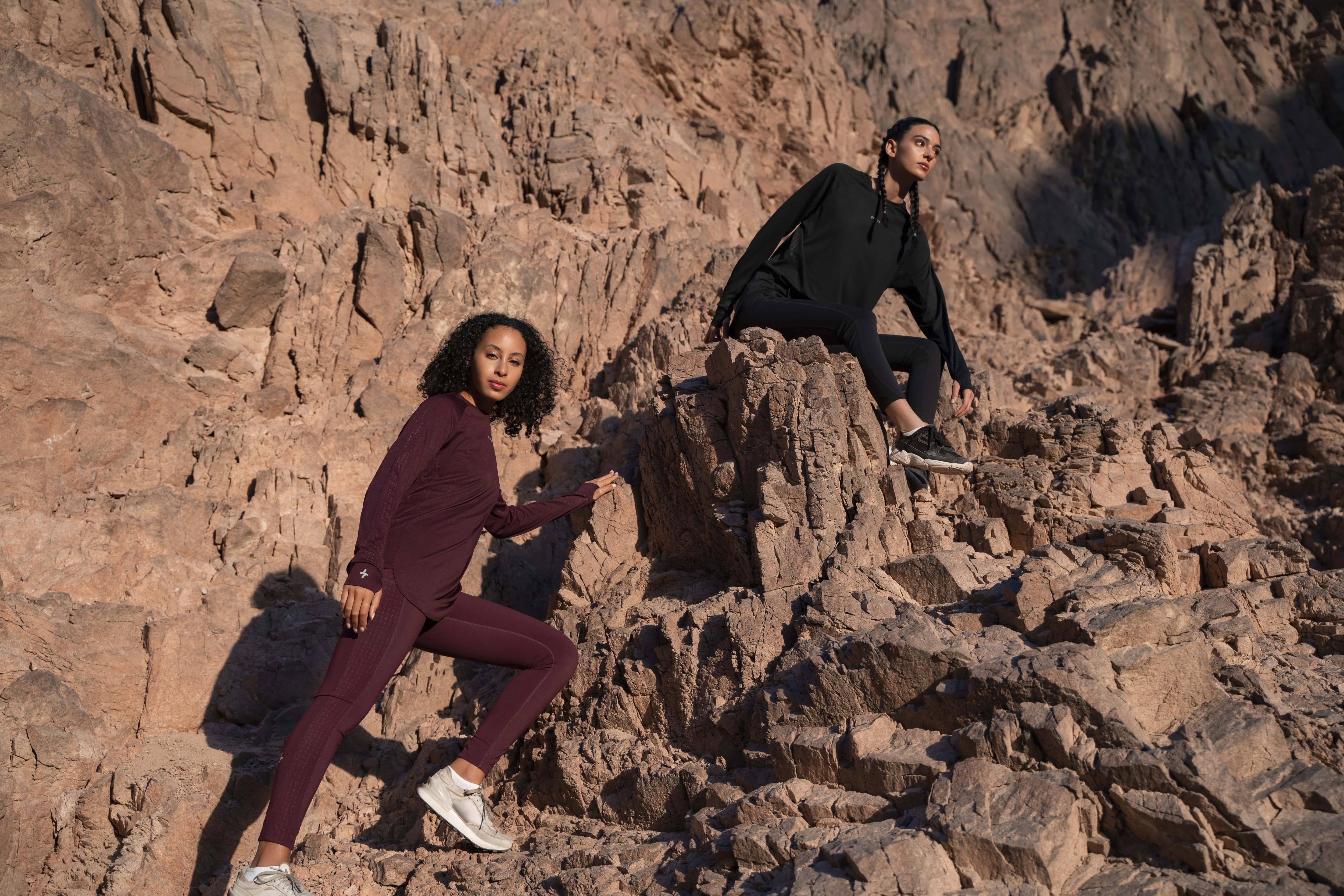 does wearing a hoodie help burn more fat