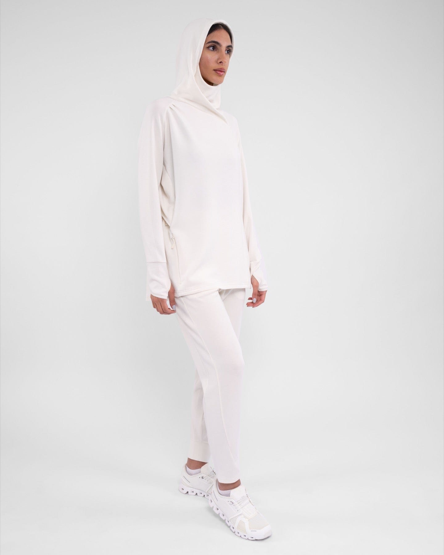 #Color_Off White