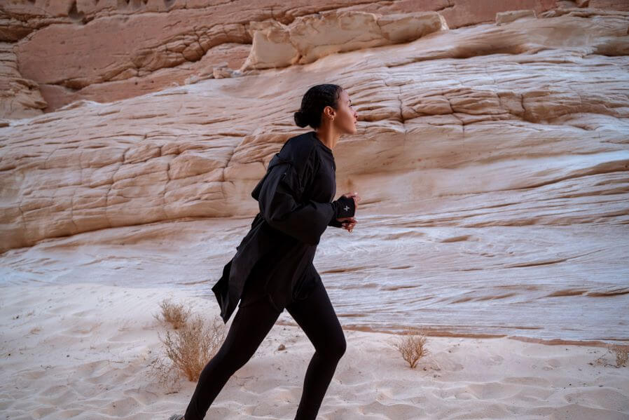 How To Choose The Best Running Outfit For Women: Tips And Recommendations qynda.com