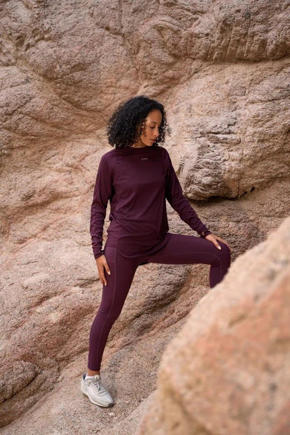 Stylish And Functional: The Best Long Sleeve Yoga Tops On The Market