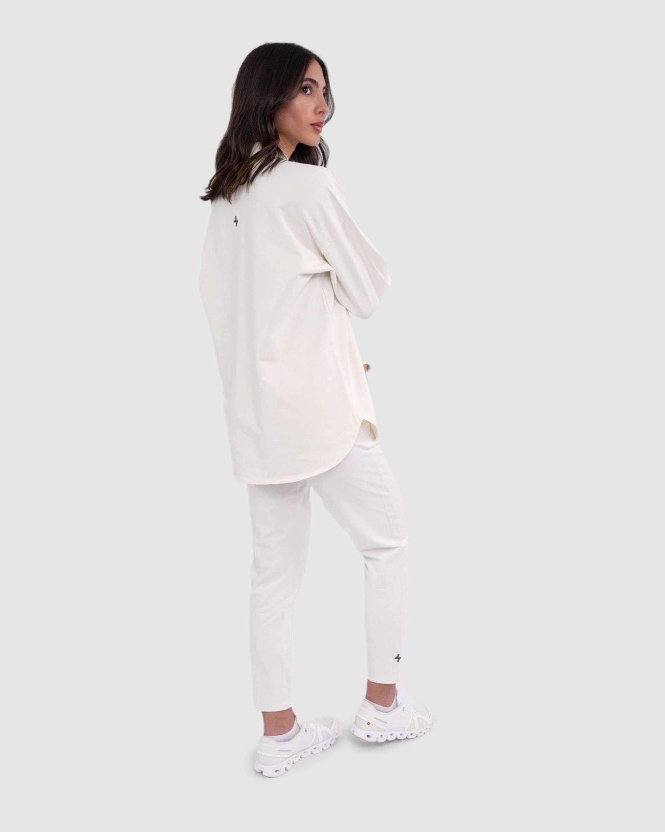 #Color_OffWhite