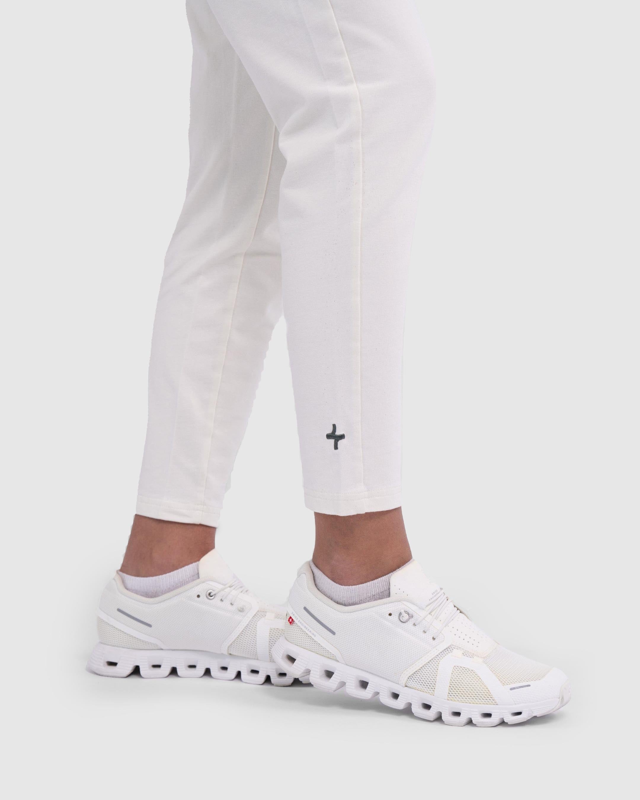 #Color_Off White
