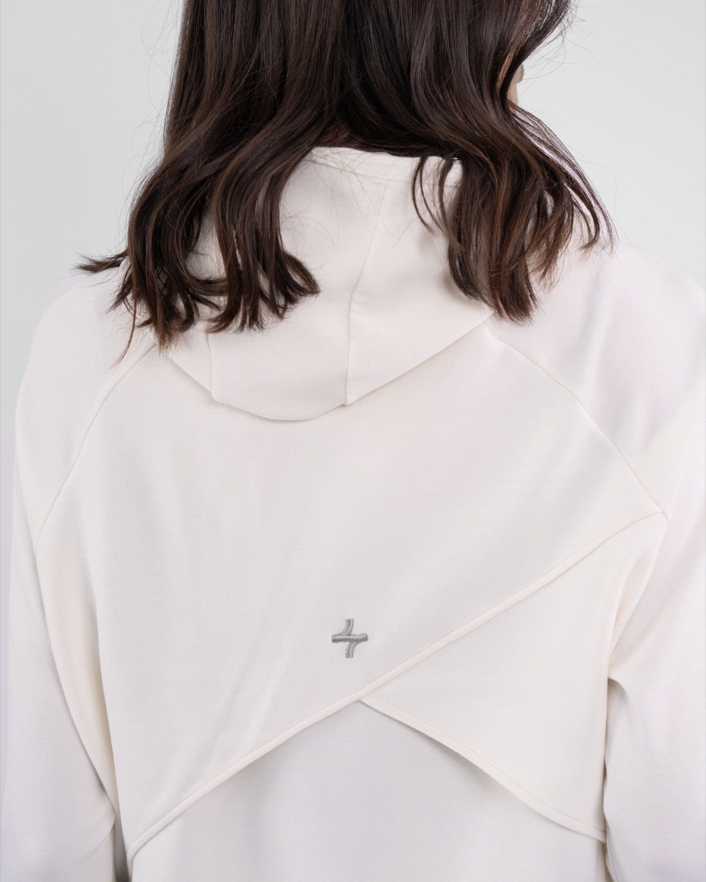 #Color_Off White