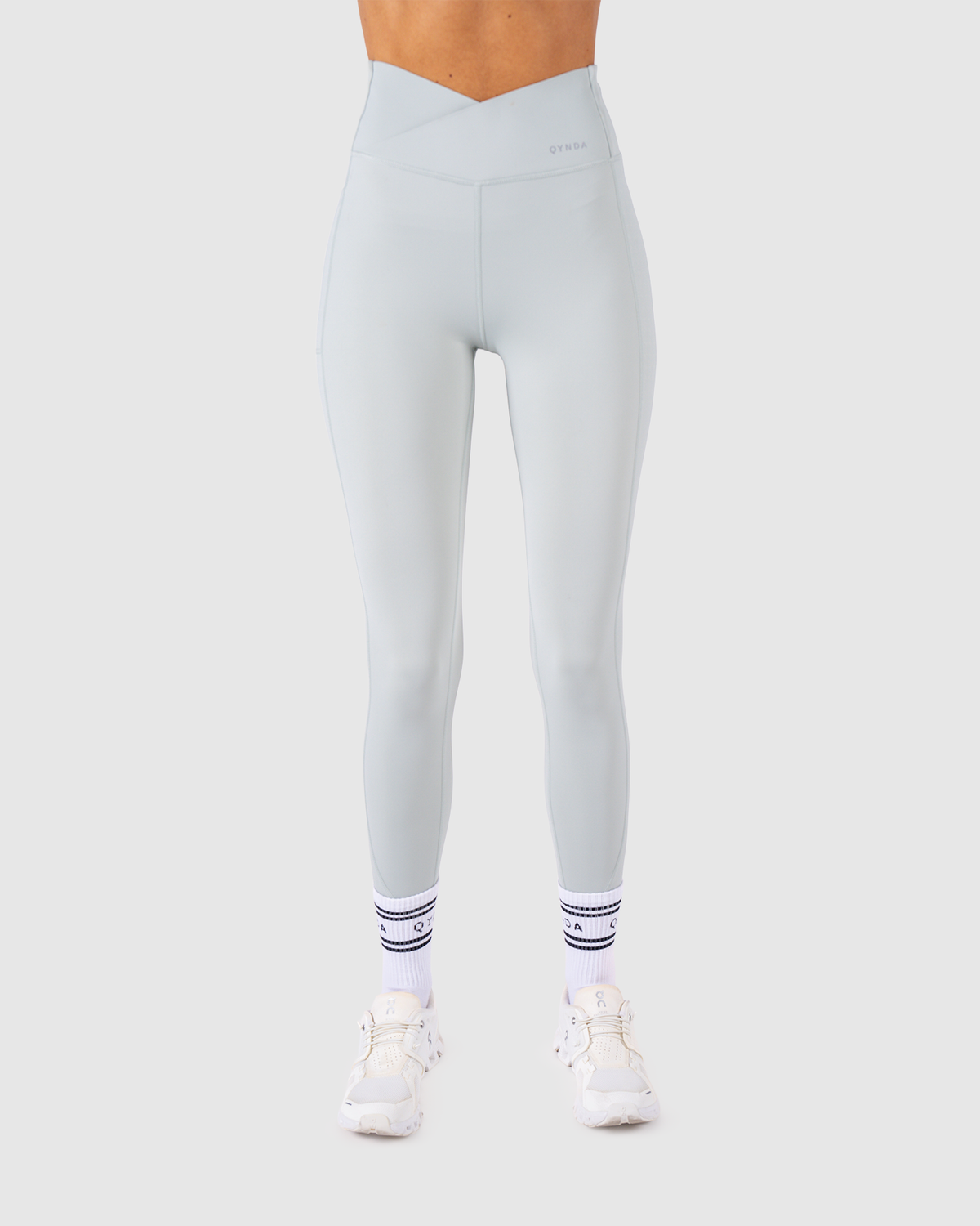 THE ALL-WEATHER SET