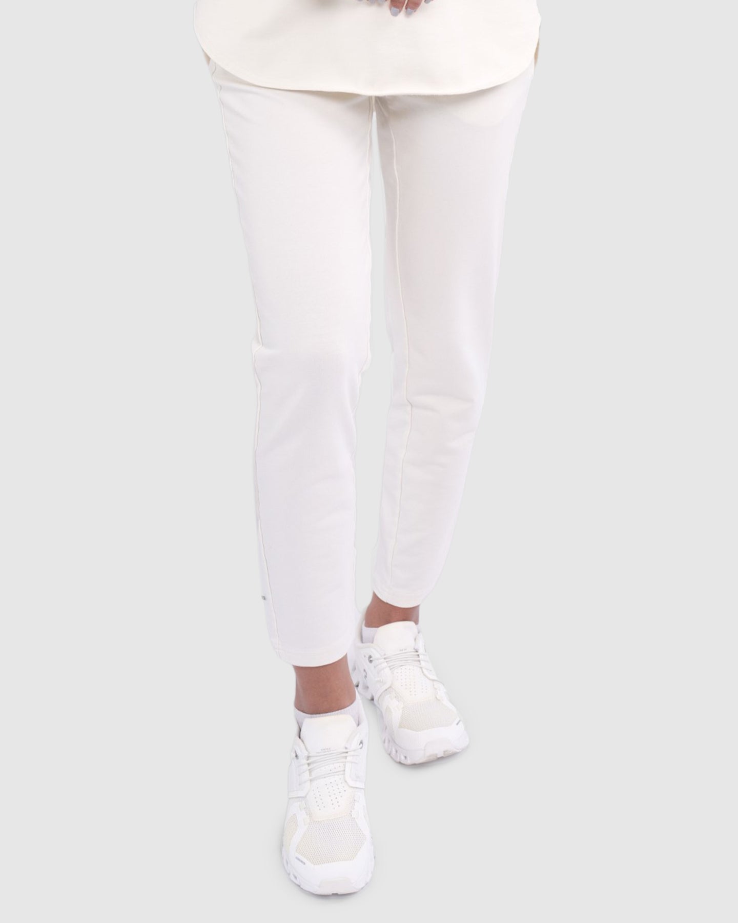 #Color_Off White
