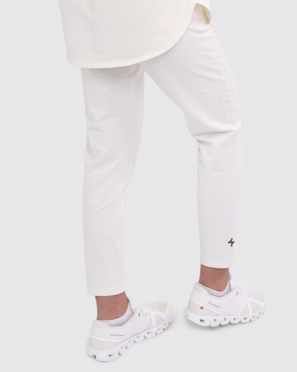 #Color_Off White